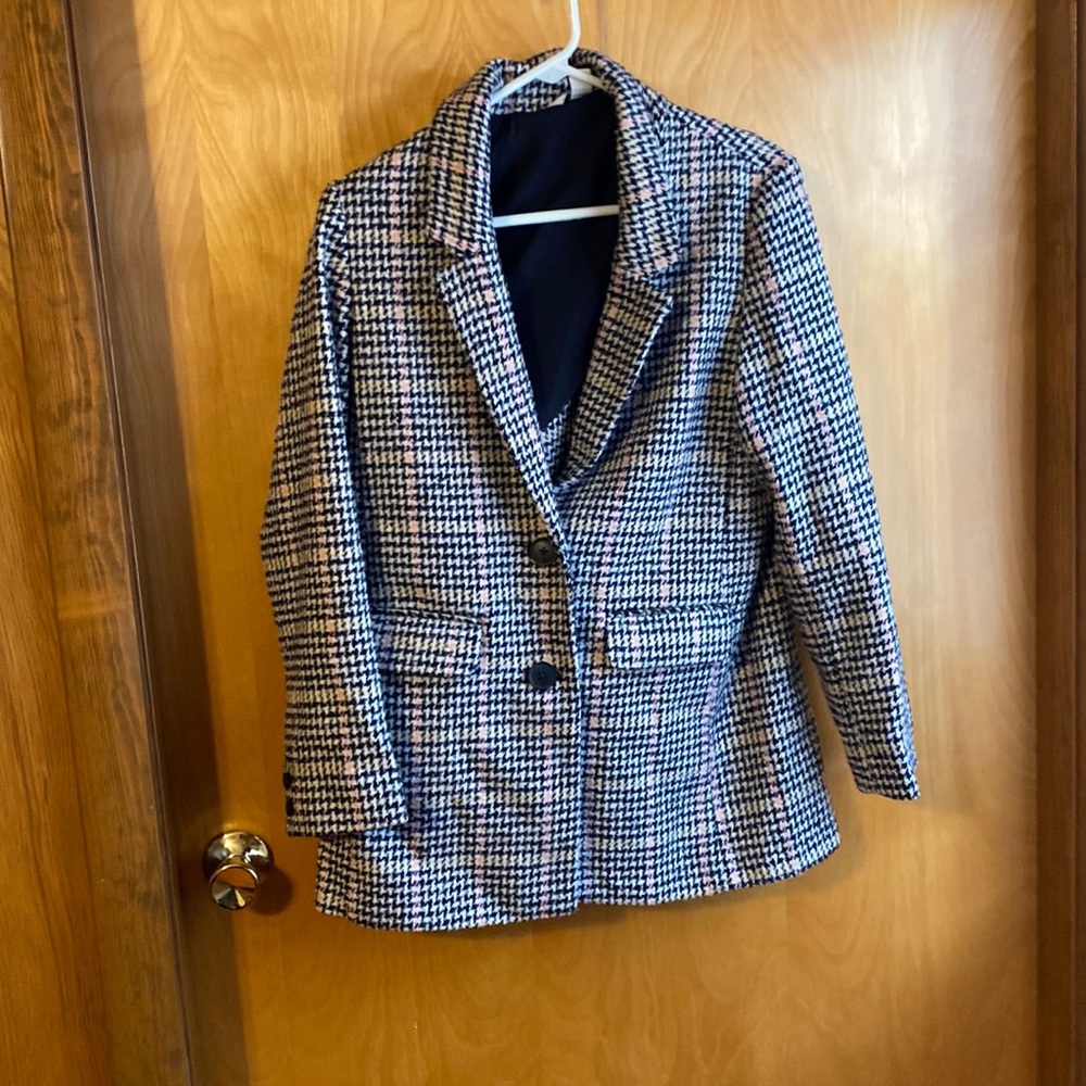 Old Navy Women’s Jacket Size S .Two Button Closure , Two Side Pockets